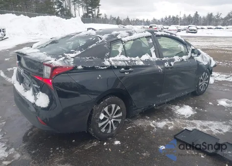 2021 Toyota Prius Le Awd-E z USA, uszkodzony, nr VIN JTDL9MFU2M3026902